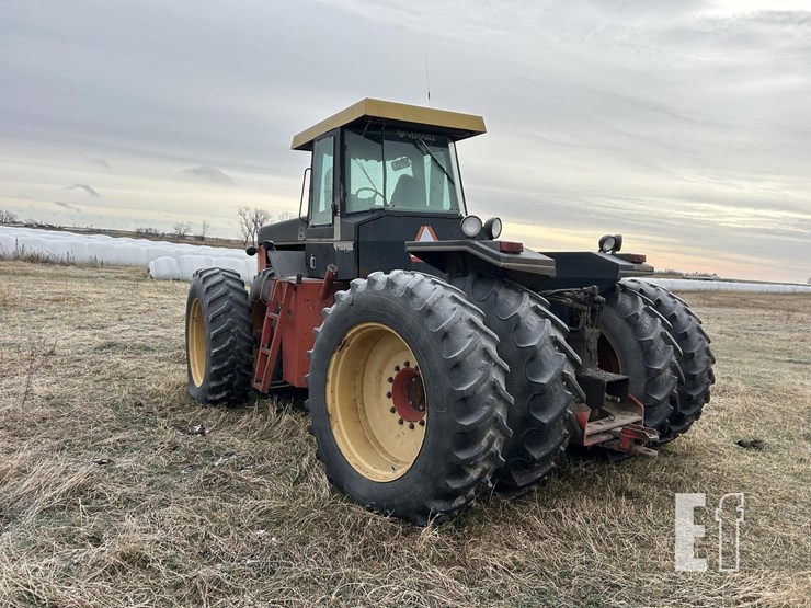 1985-versatile-856-image-5