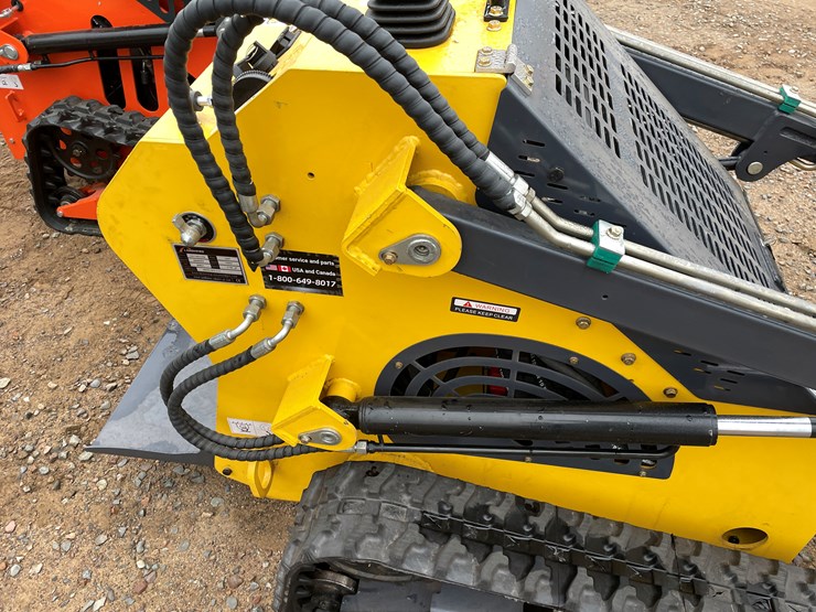 #9237-•-unused-2025-landhero-mini-skid-steer-loader-image-9