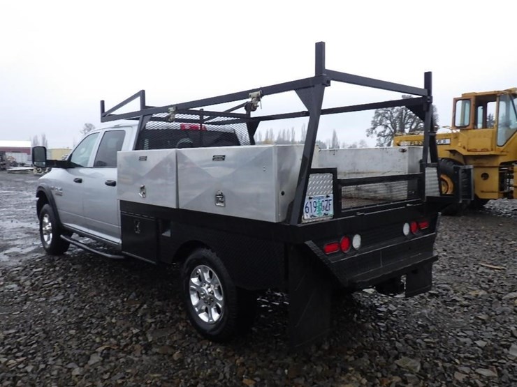 2014-dodge-3500-image-7