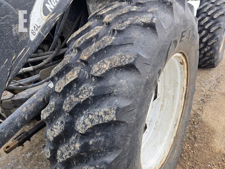 new-holland-tv145-image-23