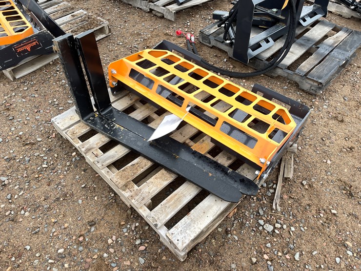 #2060-•-unused-2025-landhonor-pallet-fork-attachment-image-2