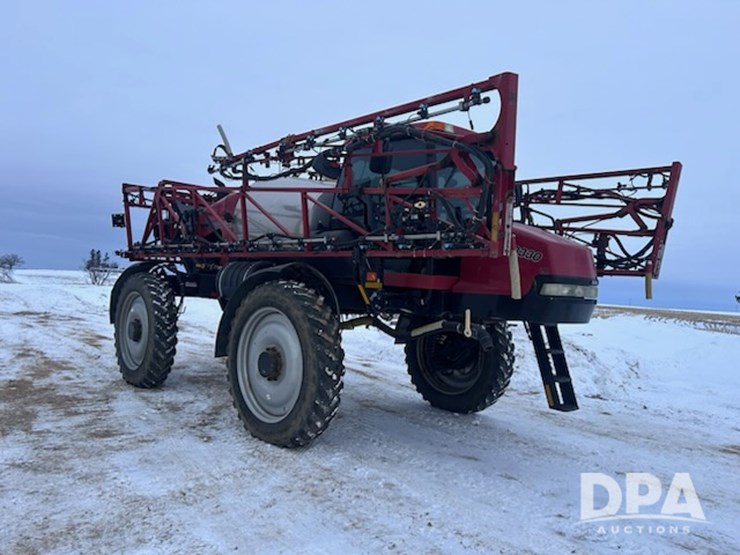 case-ih-patriot-3330-image-6