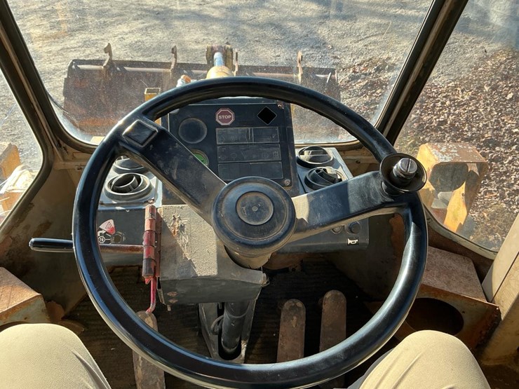 1989-deere-444e-image-26