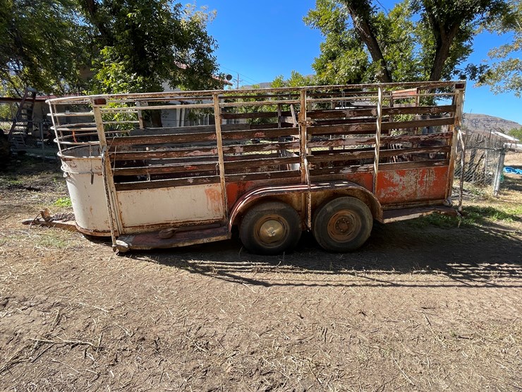 #3671-•-horse/cattle-tandem-axle-trailer-(no-title)-image-2
