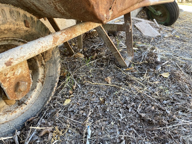 #3698-•-wheelbarrow-image-6
