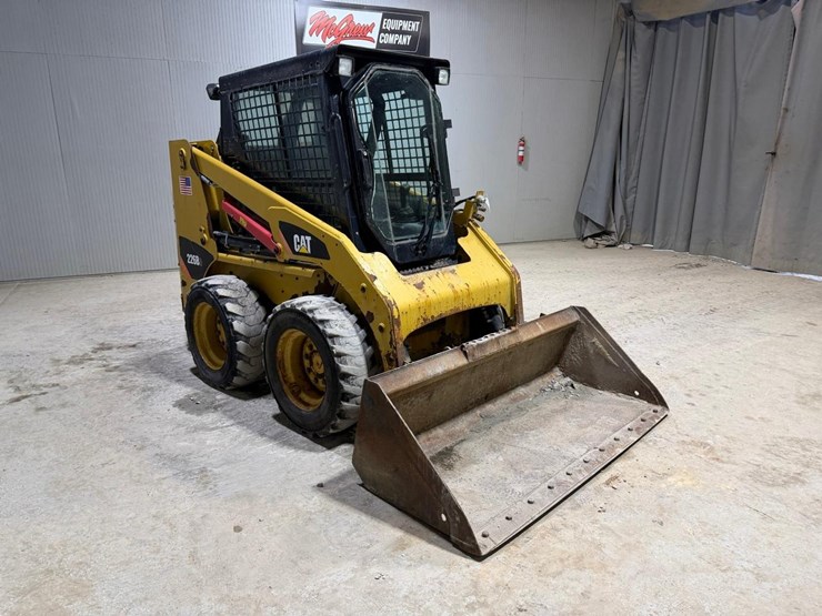 caterpillar-226b3-image-7