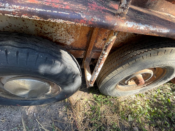 #3671-•-horse/cattle-tandem-axle-trailer-(no-title)-image-31