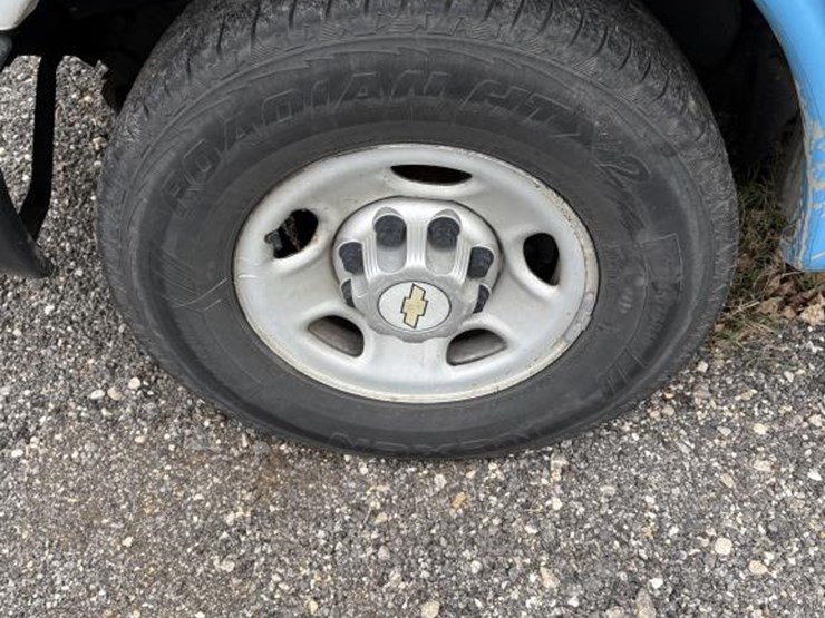 #23-•-2013-chevrolet-box-truck-image-10