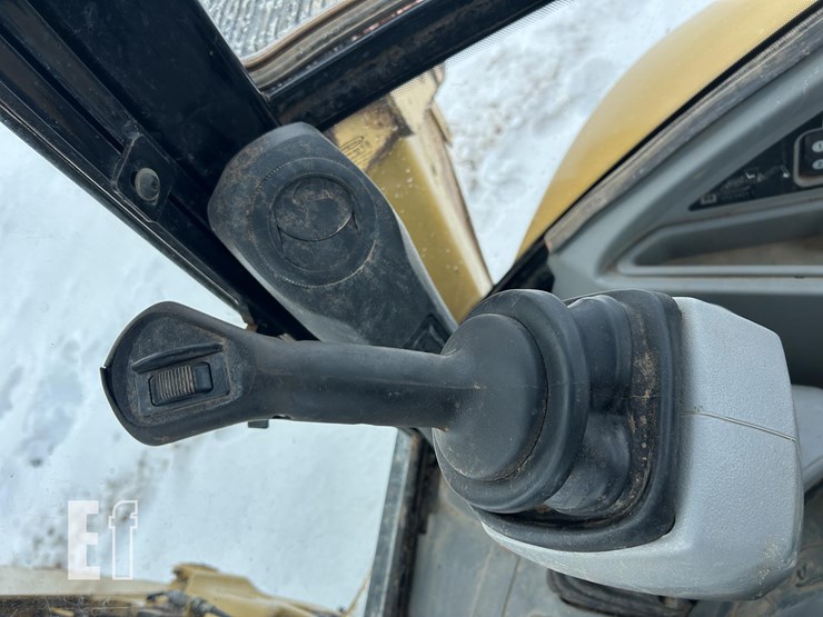 caterpillar-420e-image-68