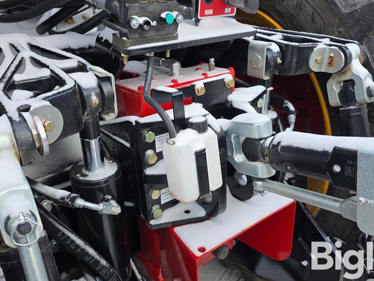 2023-versatile-430-4wd-tractor-image-17