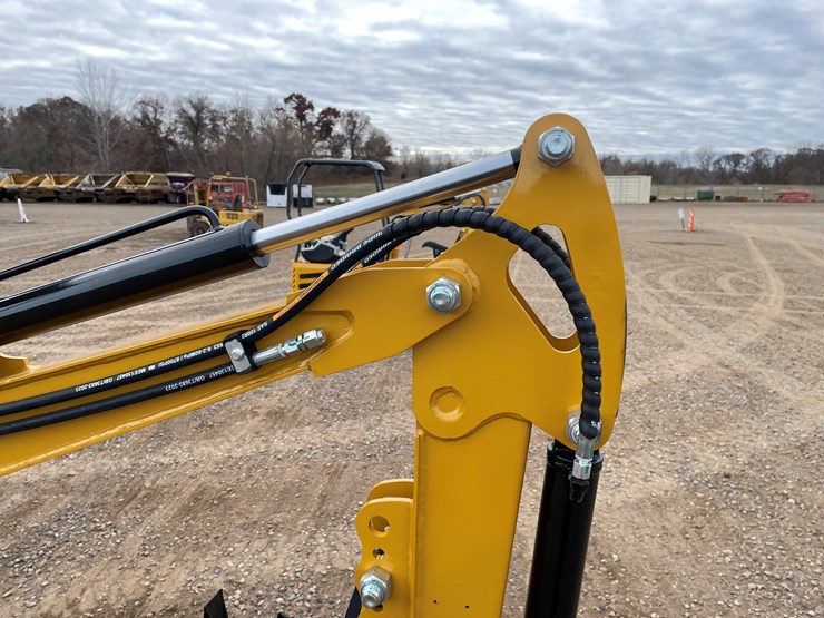 #9211-•-2025-unused-cfg-mini-excavator-image-7