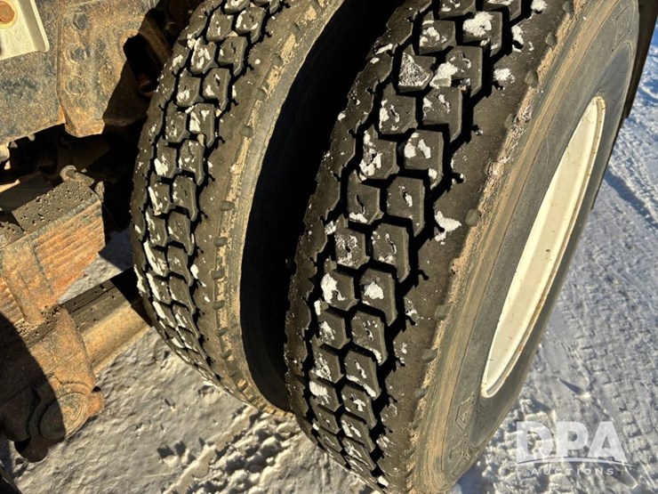 international-4900-image-51