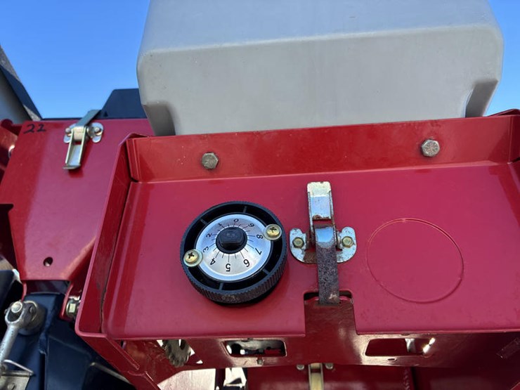 case-ih-1200-image-57