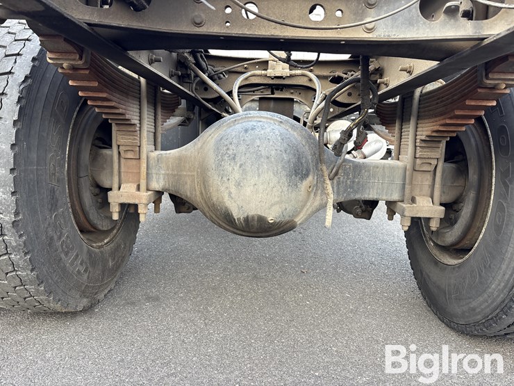 ford-f750-xlt-image-17