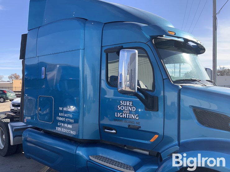 2014-peterbilt-579-image-13