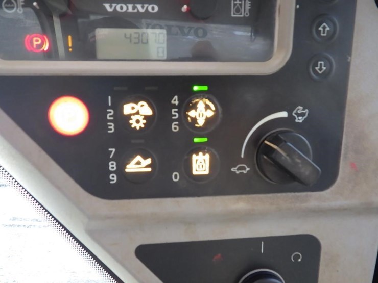 volvo-mct135c-image-28