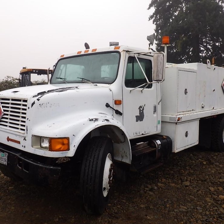 INTERNATIONAL 4900