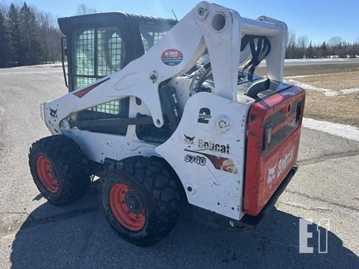 2022-bobcat-s740-image-3