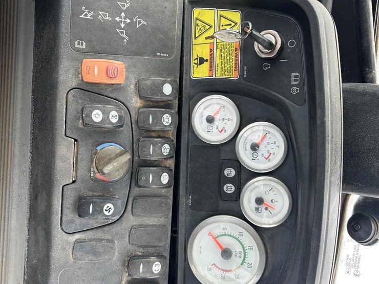 caterpillar-420e-image-97