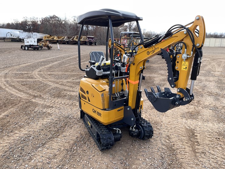 #9218-•-2025-unused-cfg-mini-excavator-image-4
