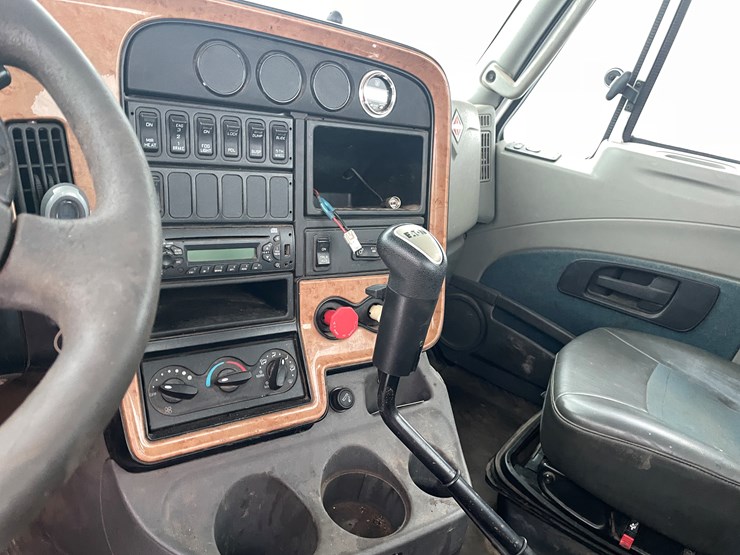 international-prostar-image-13