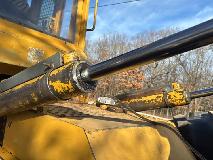 #136-•-1999-john-deere-648gll-grapple-skidder-image-32