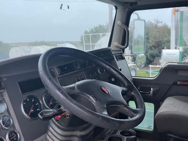 kenworth-t370-image-15