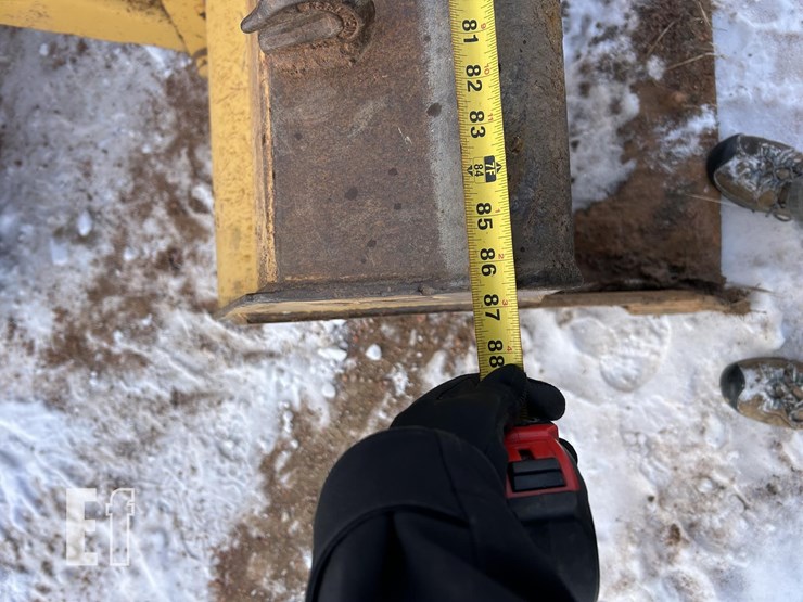 caterpillar-420d-image-96