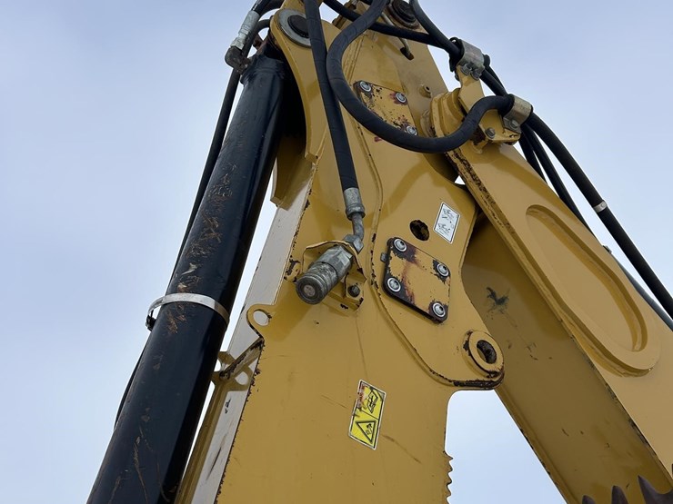 caterpillar-420e-image-36