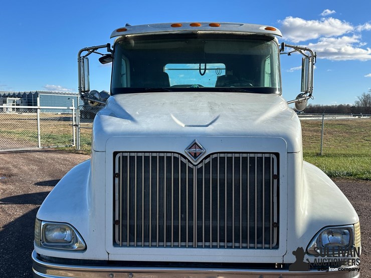 2003-international-9200i-image-16