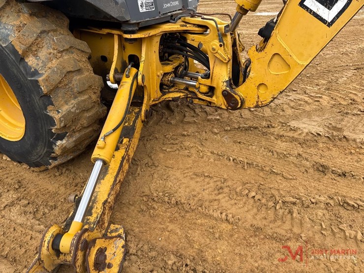 2005-deere-310sg-image-8