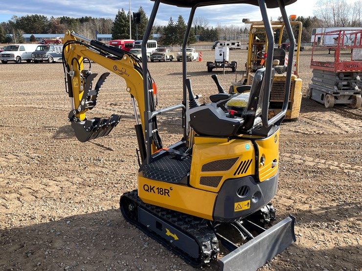 #9206-•-2025-unused-cfg-mini-excavator-image-2