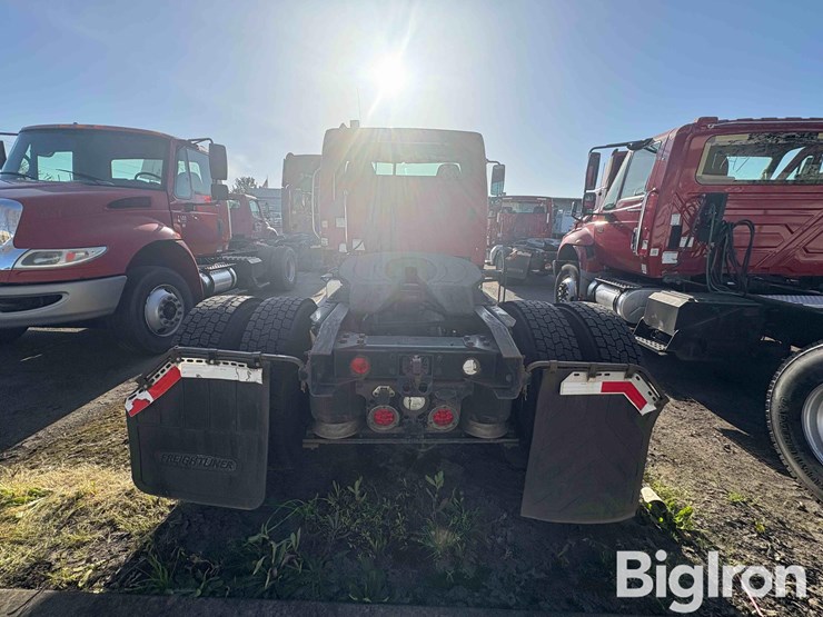 freightliner-m2-106-image-6