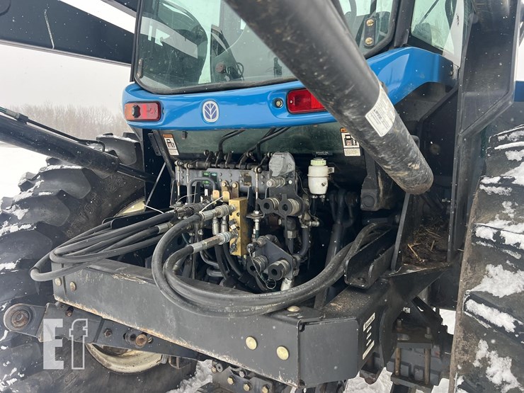 new-holland-tv140-image-13