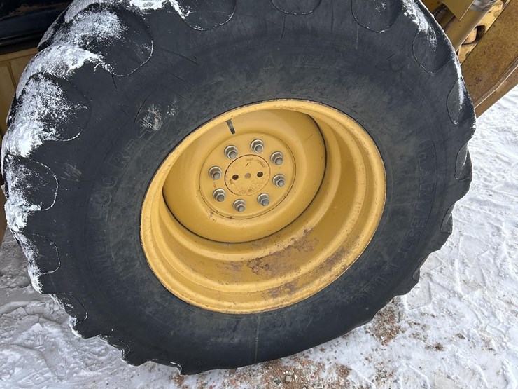 caterpillar-420d-image-24