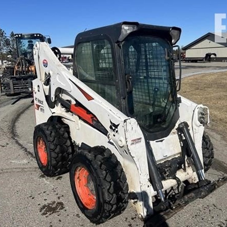 2022 BOBCAT S740