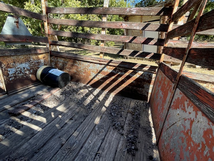 #3671-•-horse/cattle-tandem-axle-trailer-(no-title)-image-32