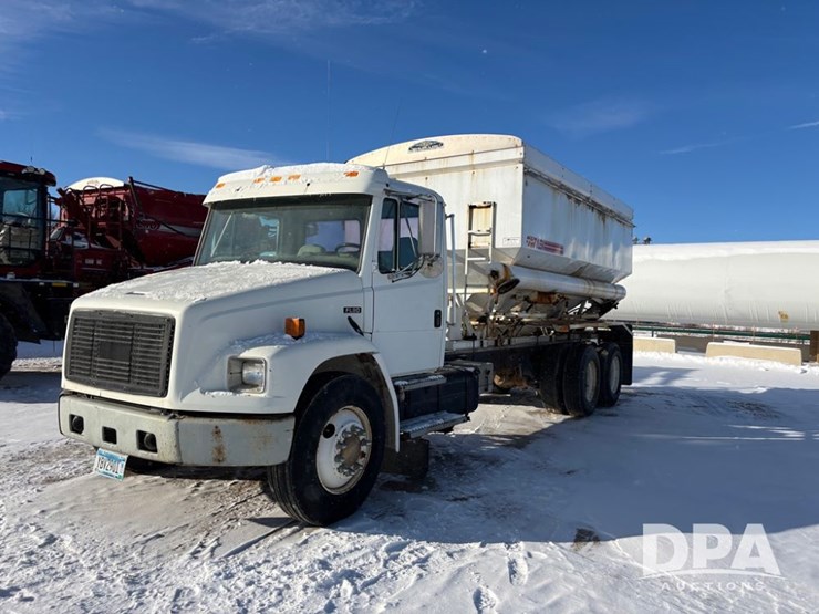 1998-freightliner-fl80-image-14