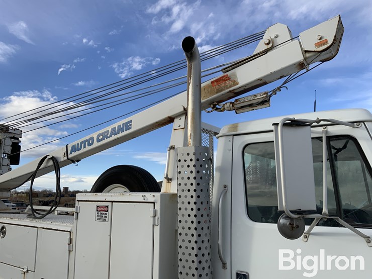 international-4900-image-19