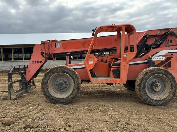 #107-•-2015-jlg-6042-telehandler-image-1