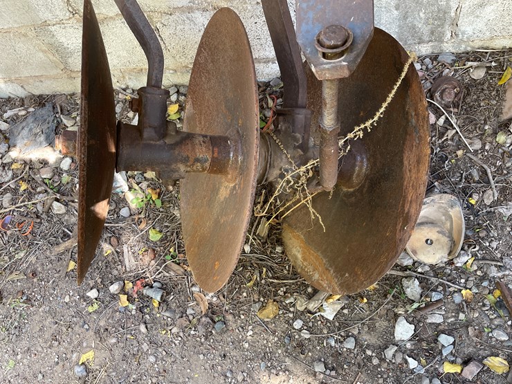 #3700-•-border-disc-image-9