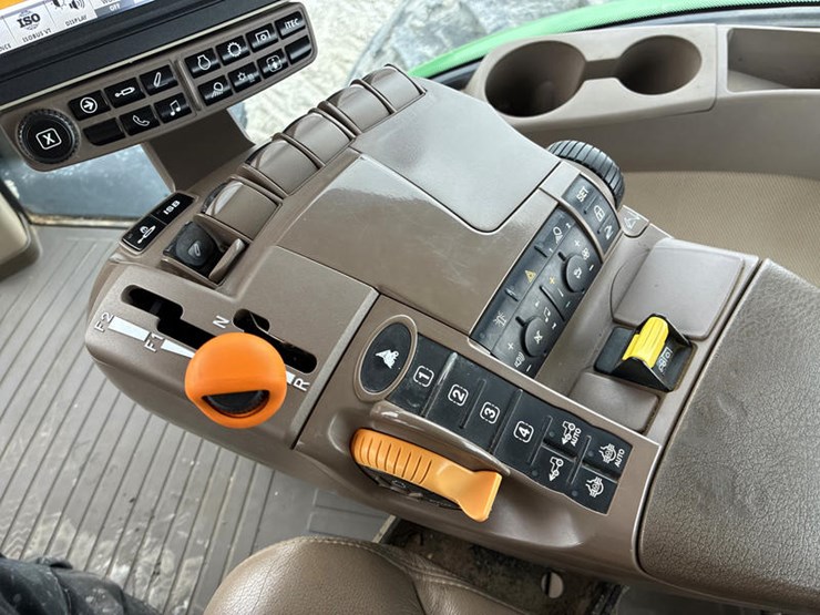 john-deere-8370r-image-78