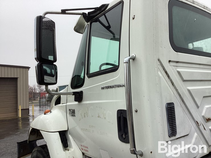 international-570-image-11