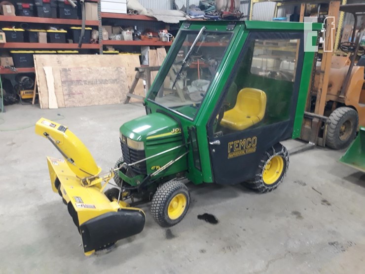 john-deere-235-image-1