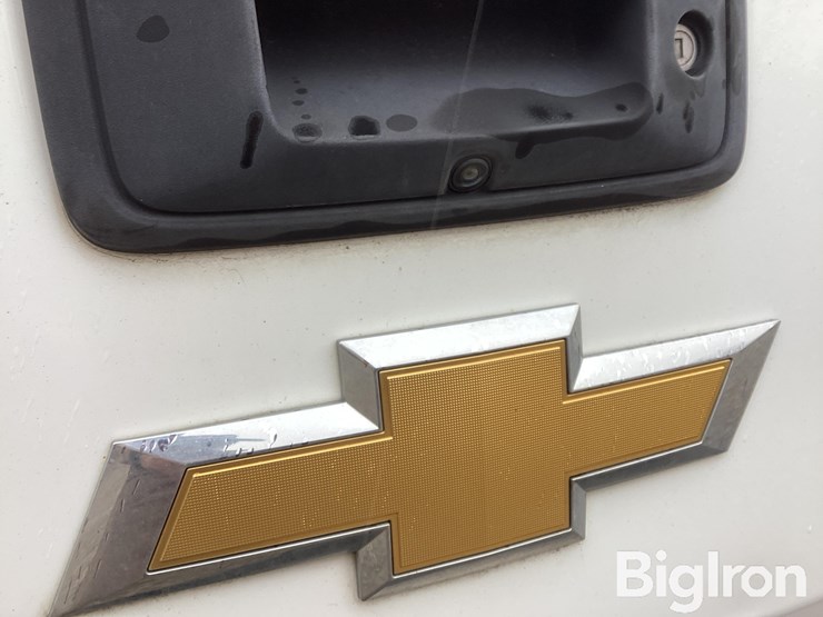 2016-chevrolet-silverado-1500-lt-image-19