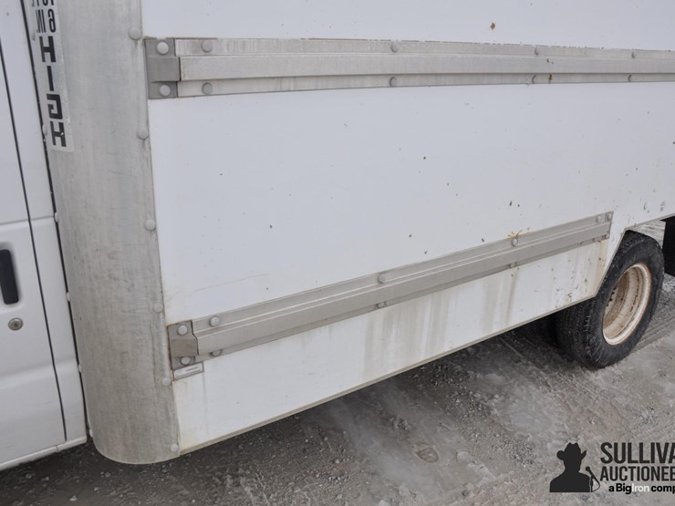 2006-ford-e350-image-17