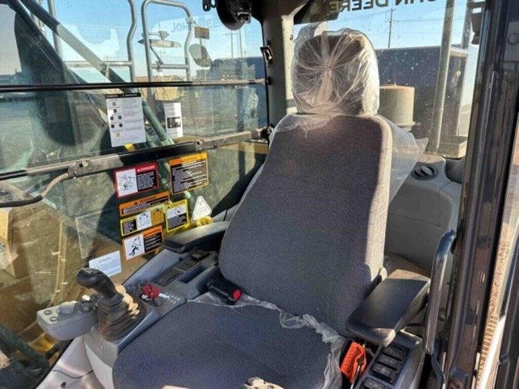 2023-john-deere-210p-excavator-image-23