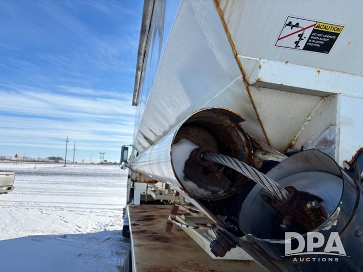 1998-freightliner-fl80-image-40