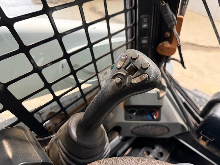 bobcat-t595-image-26