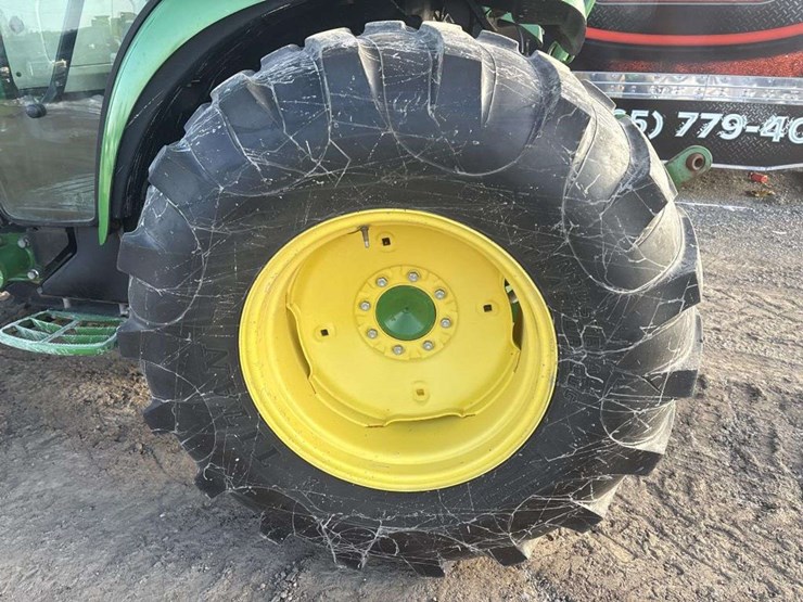 john-deere-4044r-loader-tractor-image-8